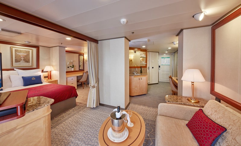 Queen's Grill Suite