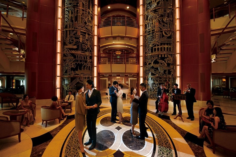 Sapphire Princess | main atrium